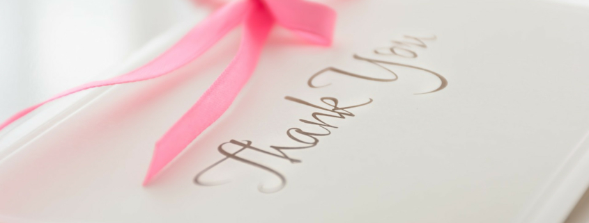 Les critères pour bien choisir le thème de votre carte de remerciements de mariage